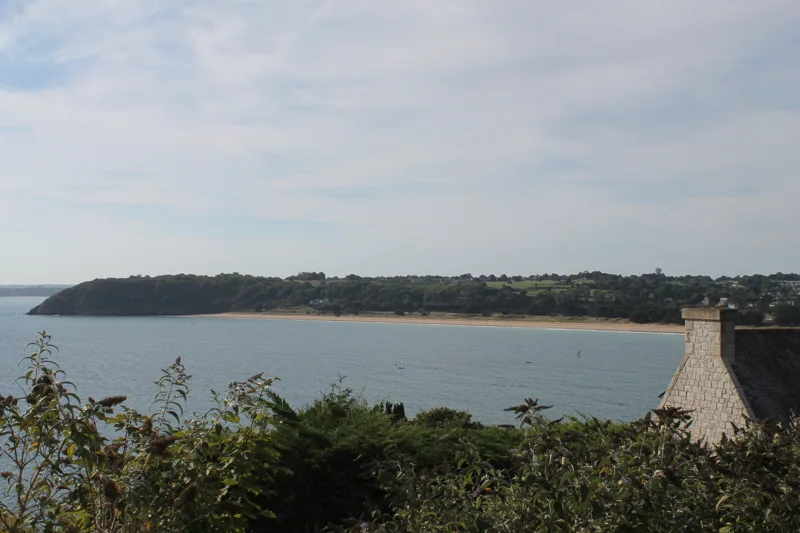 Der Strand Pen Guen und die Pointe du Bay in Saint-Cast-le-Guildo